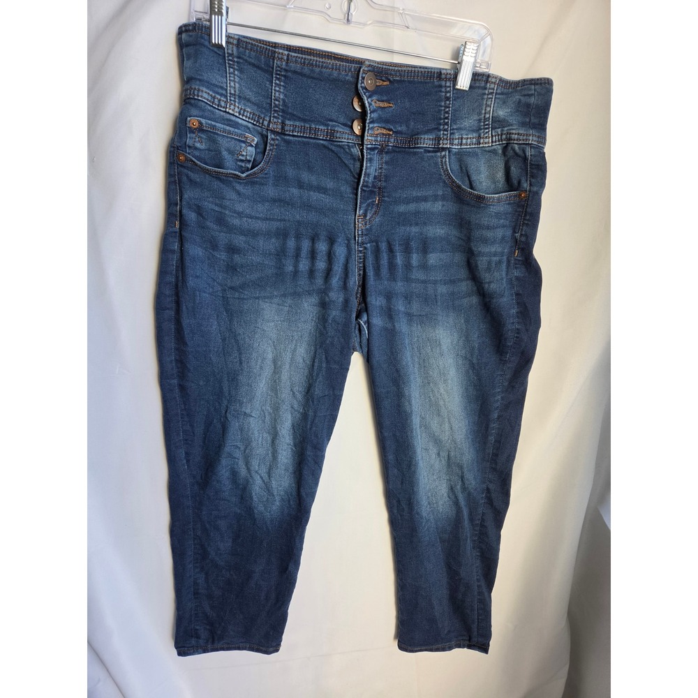 No Boundaries Capri Jeans Womens Blue Medium Wash Slim High Rise Capri